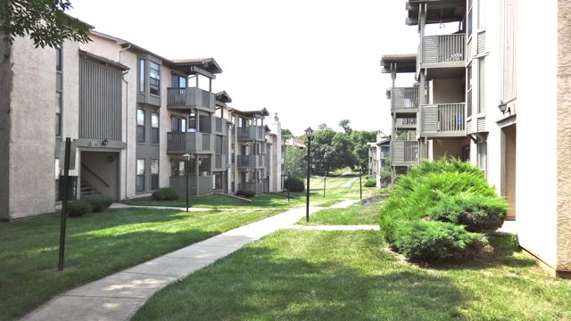Vivion Oaks Apartments Townhomes