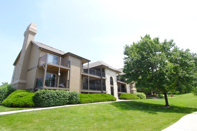 Olathe Apartments For Rent | Studio 1 & 2 Bedrooms