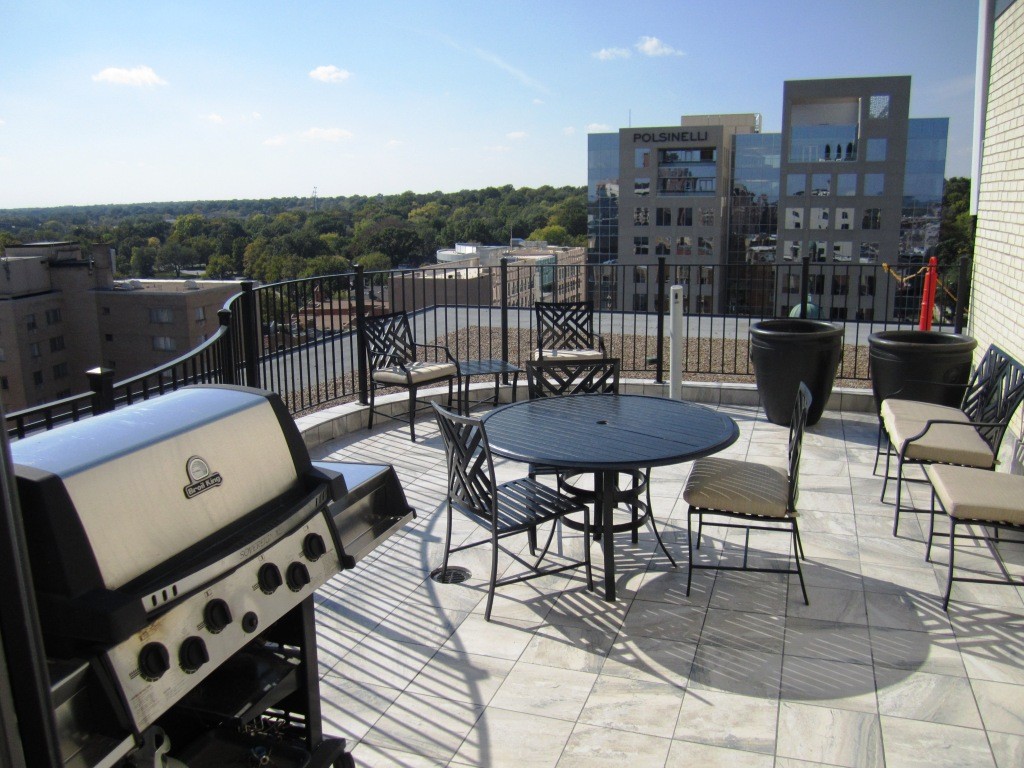 Kansas City Apartments for Rent with Patios or Balconies