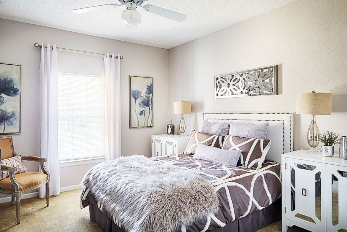 Luxury Townhomes & Apartments in Johnson County, KS LeasingKC