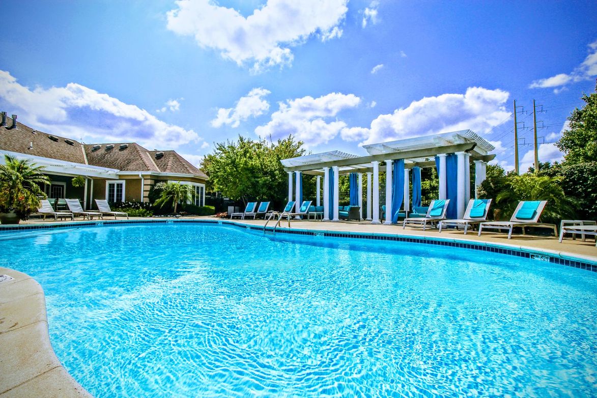 Luxury Townhomes & Apartments in Johnson County, KS LeasingKC