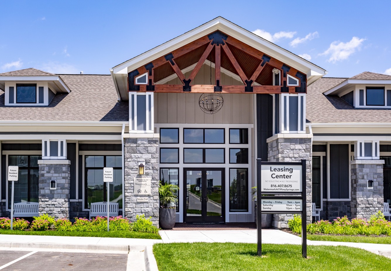 The Landing At Tiffany Springs Apartments