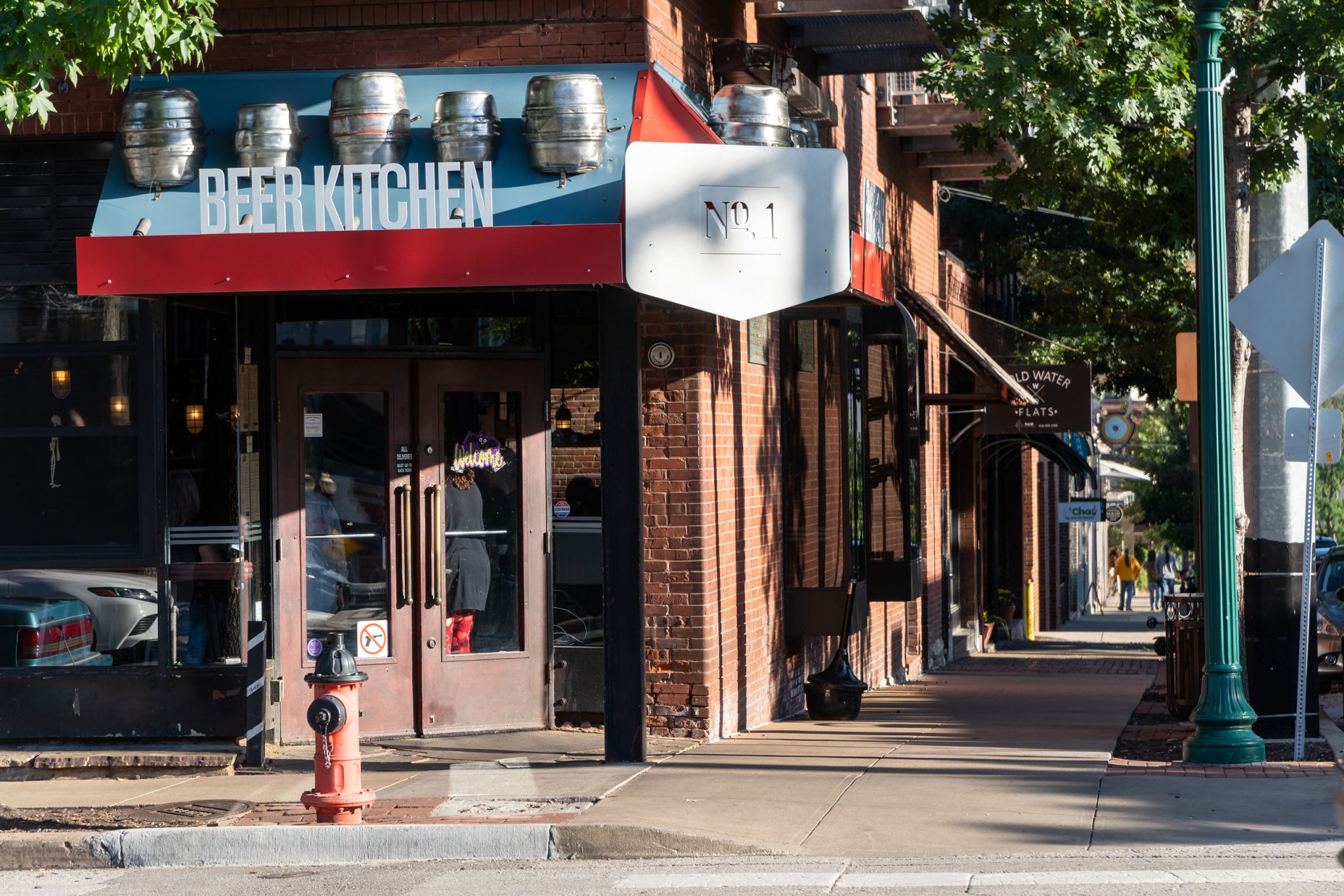 Westley on Broadway Apartments