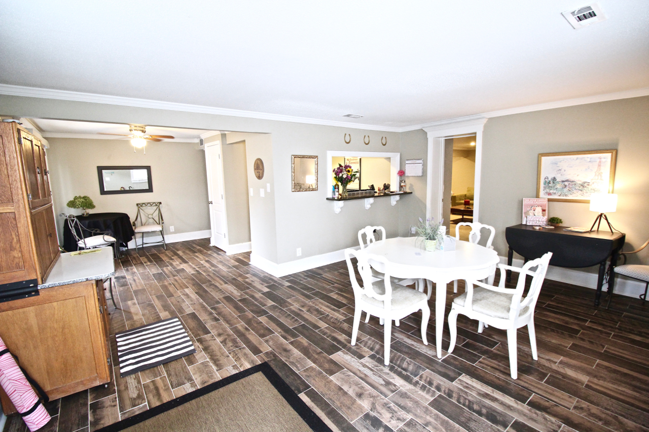 Plaza La Belle Apartments