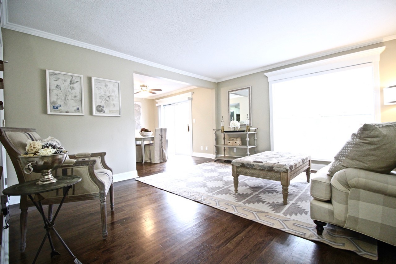 Plaza La Belle Apartments