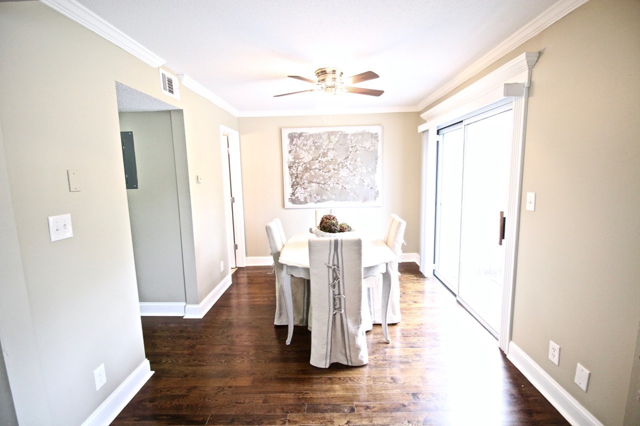 Plaza La Belle Apartments